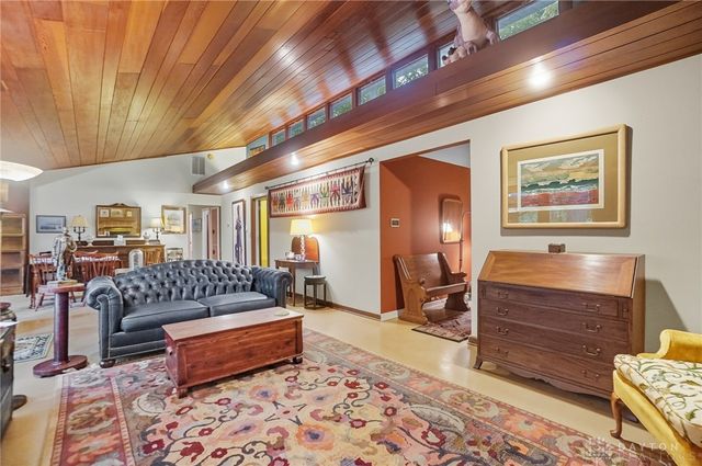 440 N Broadmoor Boulevard, Springfield, OH 45504