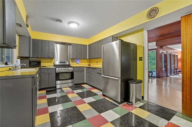 440 N Broadmoor Boulevard, Springfield, OH 45504