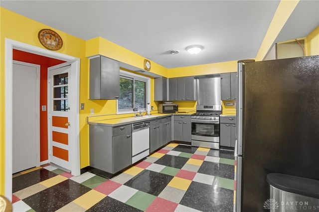 440 N Broadmoor Boulevard, Springfield, OH 45504