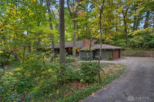 440 N Broadmoor Boulevard, Springfield, OH 45504