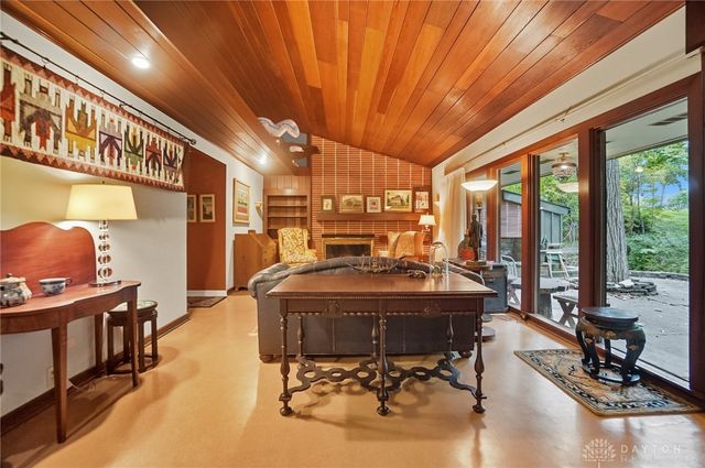 440 N Broadmoor Boulevard, Springfield, OH 45504