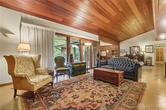 440 N Broadmoor Boulevard, Springfield, OH 45504