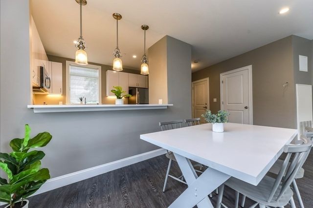 4945 Washington 110, Boston, MA 02132