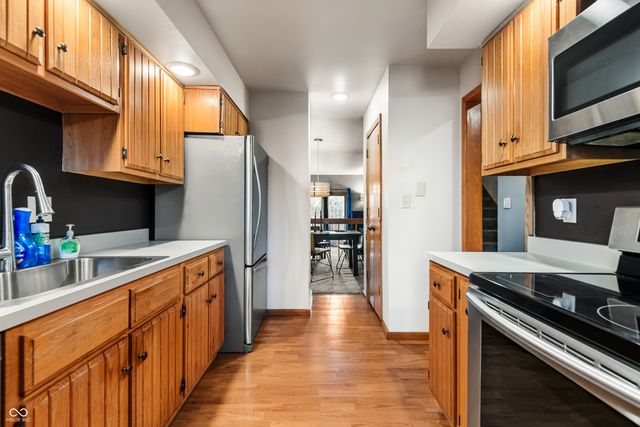 3187 Sycamore Drive, Columbus, IN 47203