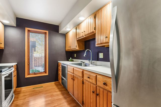 3187 Sycamore Drive, Columbus, IN 47203