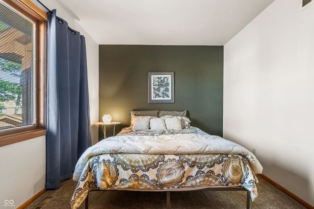 3187 Sycamore Drive, Columbus, IN 47203