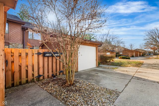 3187 Sycamore Drive, Columbus, IN 47203