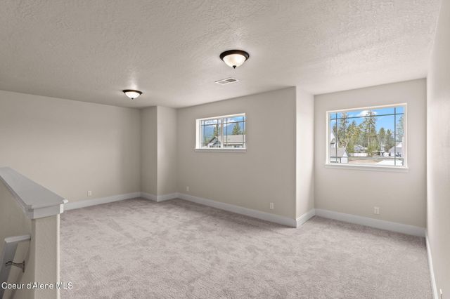 8975 BEDWELL ST, Rathdrum, ID 83858