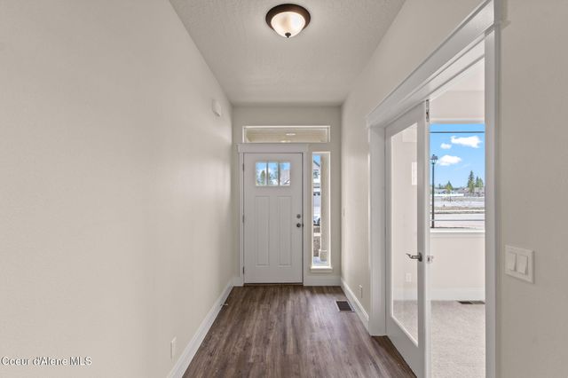 8975 BEDWELL ST, Rathdrum, ID 83858