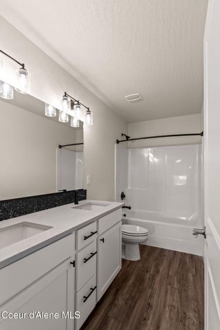 8975 BEDWELL ST, Rathdrum, ID 83858