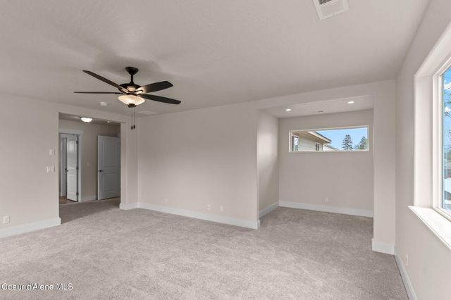 8975 BEDWELL ST, Rathdrum, ID 83858