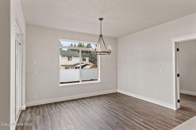 8975 BEDWELL ST, Rathdrum, ID 83858