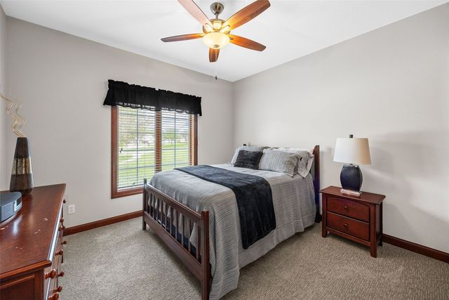 4120 Fox Hollow Court, Marion, IA 52302
