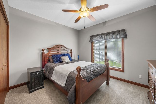 4120 Fox Hollow Court, Marion, IA 52302
