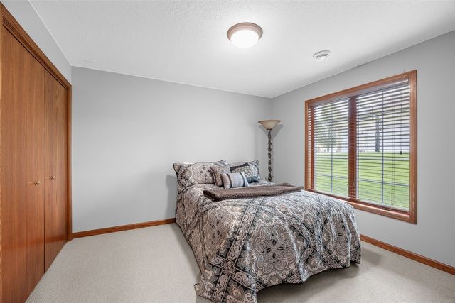 4120 Fox Hollow Court, Marion, IA 52302