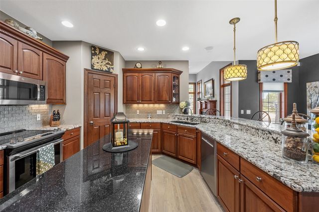 4120 Fox Hollow Court, Marion, IA 52302