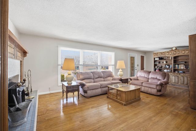 1302 N Forest Avenue, Muncie, IN 47304