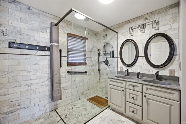 1302 N Forest Avenue, Muncie, IN 47304