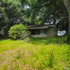 930 Clearview Ave, Pensacola, FL 32505