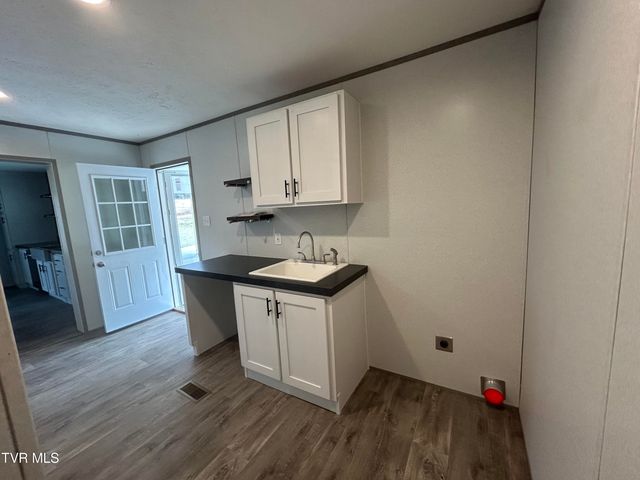 1040 Yellow Springs Road, Midway, TN 37809