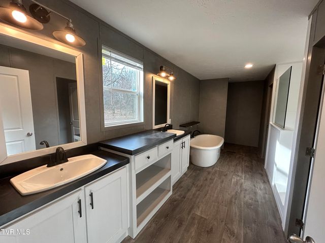 1040 Yellow Springs Road, Midway, TN 37809