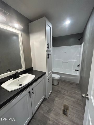 1040 Yellow Springs Road, Midway, TN 37809