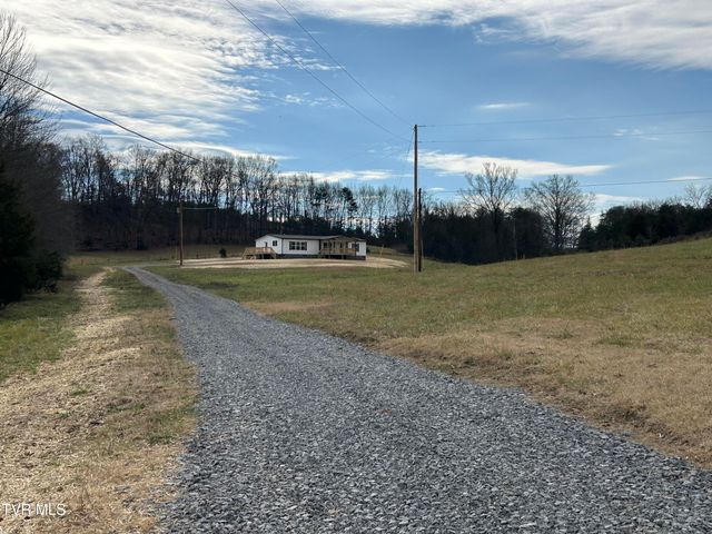 1040 Yellow Springs Road, Midway, TN 37809