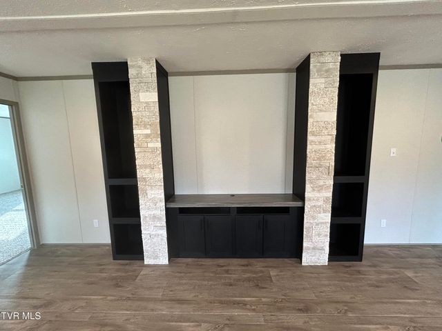 1040 Yellow Springs Road, Midway, TN 37809