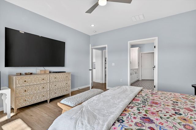 6039 S Kings Avenue, Springfield, MO 65810