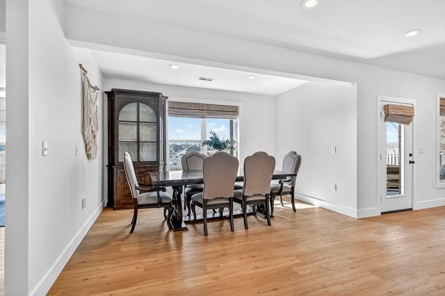 6039 S Kings Avenue, Springfield, MO 65810