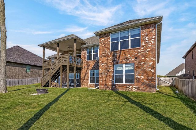 6039 S Kings Avenue, Springfield, MO 65810