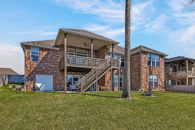 6039 S Kings Avenue, Springfield, MO 65810