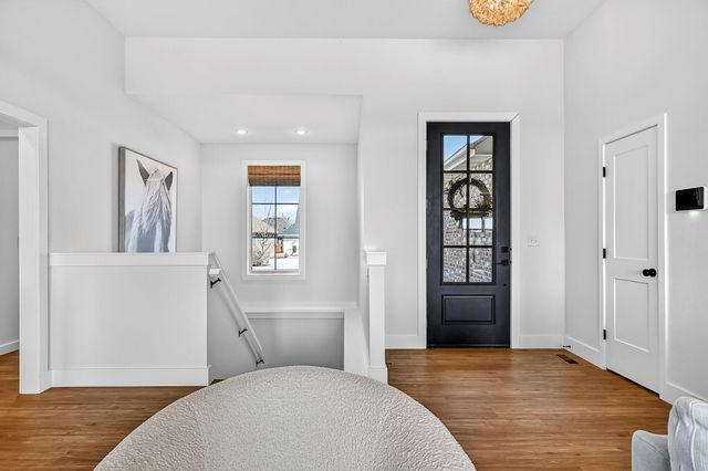 6039 S Kings Avenue, Springfield, MO 65810