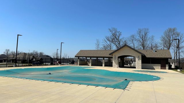 6039 S Kings Avenue, Springfield, MO 65810