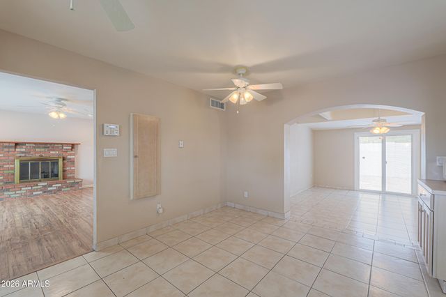 2139 E BETTY ELYSE Lane, Phoenix, AZ 85022