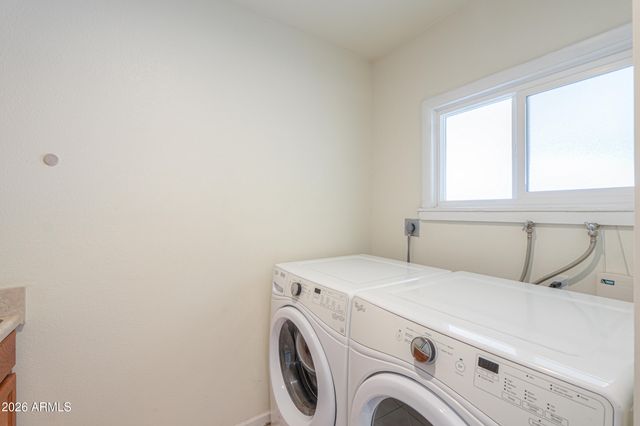 2139 E BETTY ELYSE Lane, Phoenix, AZ 85022