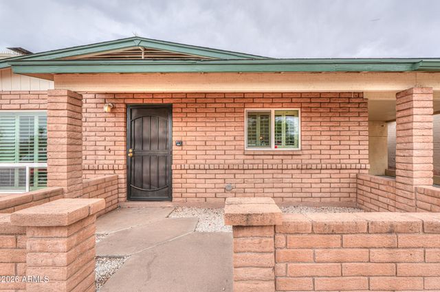 2139 E BETTY ELYSE Lane, Phoenix, AZ 85022
