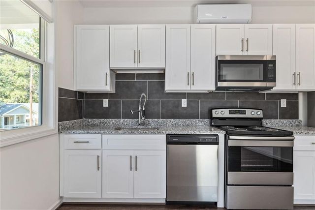 1060 Grant SE Way A, Atlanta, GA 30315