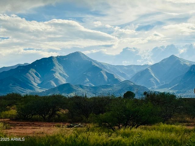 8127 E Chippewa Street, Hereford, AZ 85615