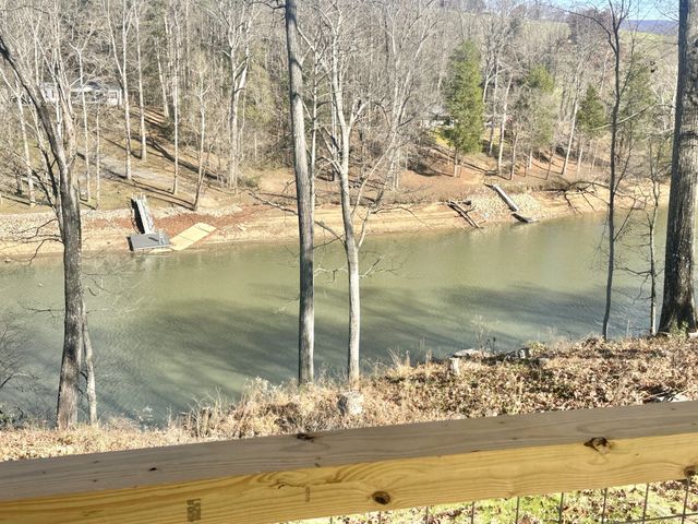 253 River Front Dr, Sparta, TN 38583