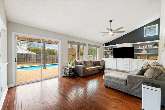 11501 Oak Knoll DR, Austin, TX 78759