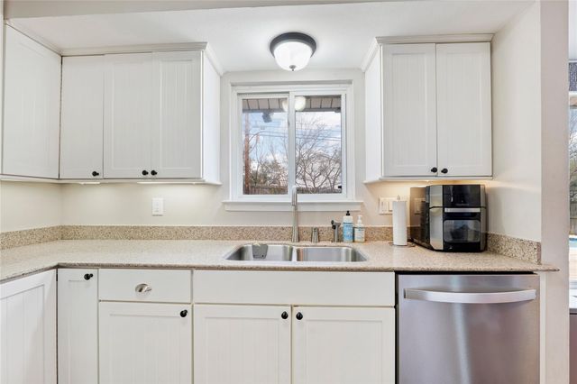 11501 Oak Knoll DR, Austin, TX 78759