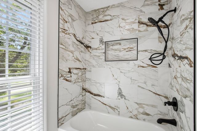 325 Sunny Acre Dr, Mount Juliet, TN 37122