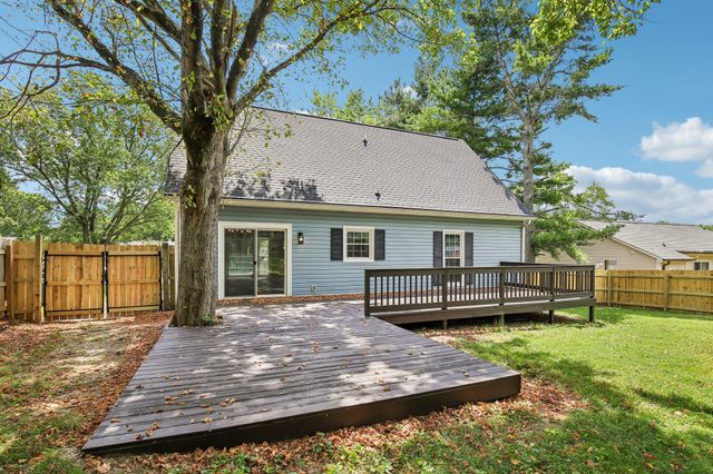 325 Sunny Acre Dr, Mount Juliet, TN 37122