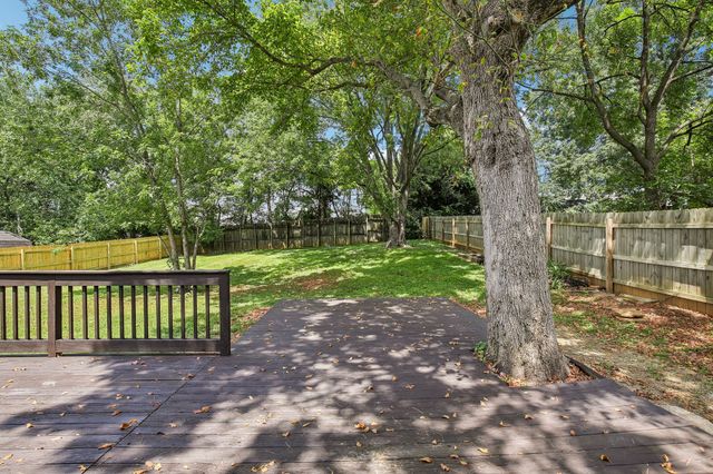 325 Sunny Acre Dr, Mount Juliet, TN 37122