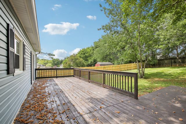 325 Sunny Acre Dr, Mount Juliet, TN 37122