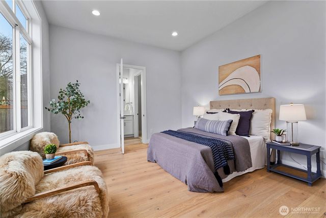 2423 63rd Ave SE, Mercer Island, WA 98040