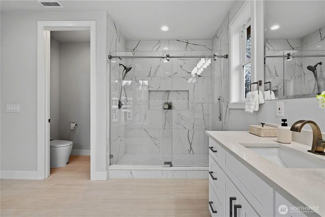 2423 63rd Ave SE, Mercer Island, WA 98040