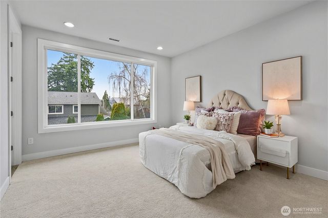 2423 63rd Ave SE, Mercer Island, WA 98040