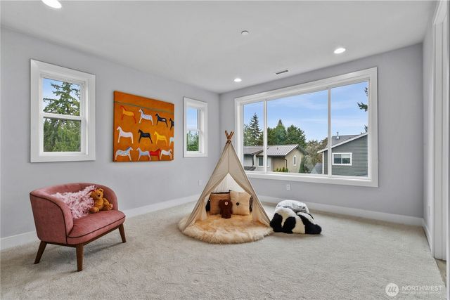 2423 63rd Ave SE, Mercer Island, WA 98040